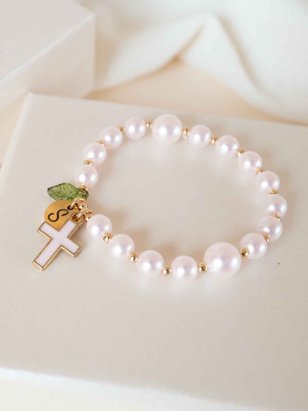 Personalized Pink Pearl Cross Bracelet, Custom Initial Charm Religious Gift, Bracelet for Baptism First Communion Confirmation